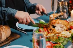 7 trucuri pentru a evita risipa de alimente de la mesele de sărbători
